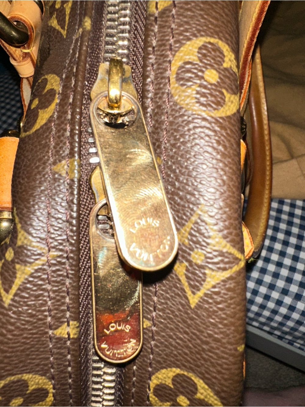 Louis Vuitton Manhattan - Picture 4 of 10
